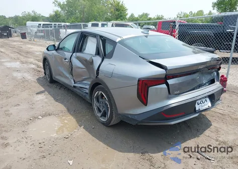 2025 Kia K4 Ex из США, поврежденный, VIN 3KPFU4DE1SE127376